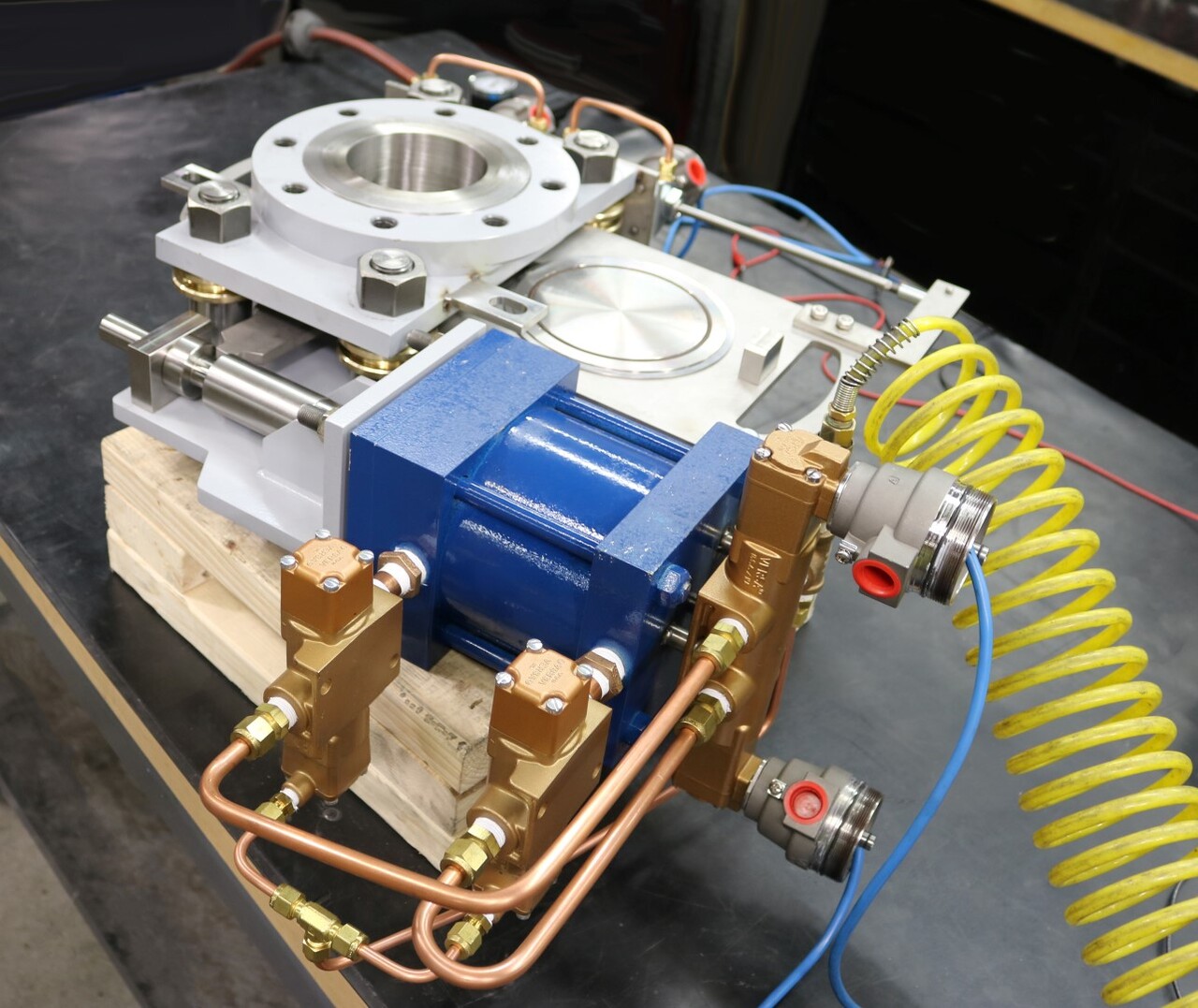 Cam-Slide With Custom Pneumatic Actuators